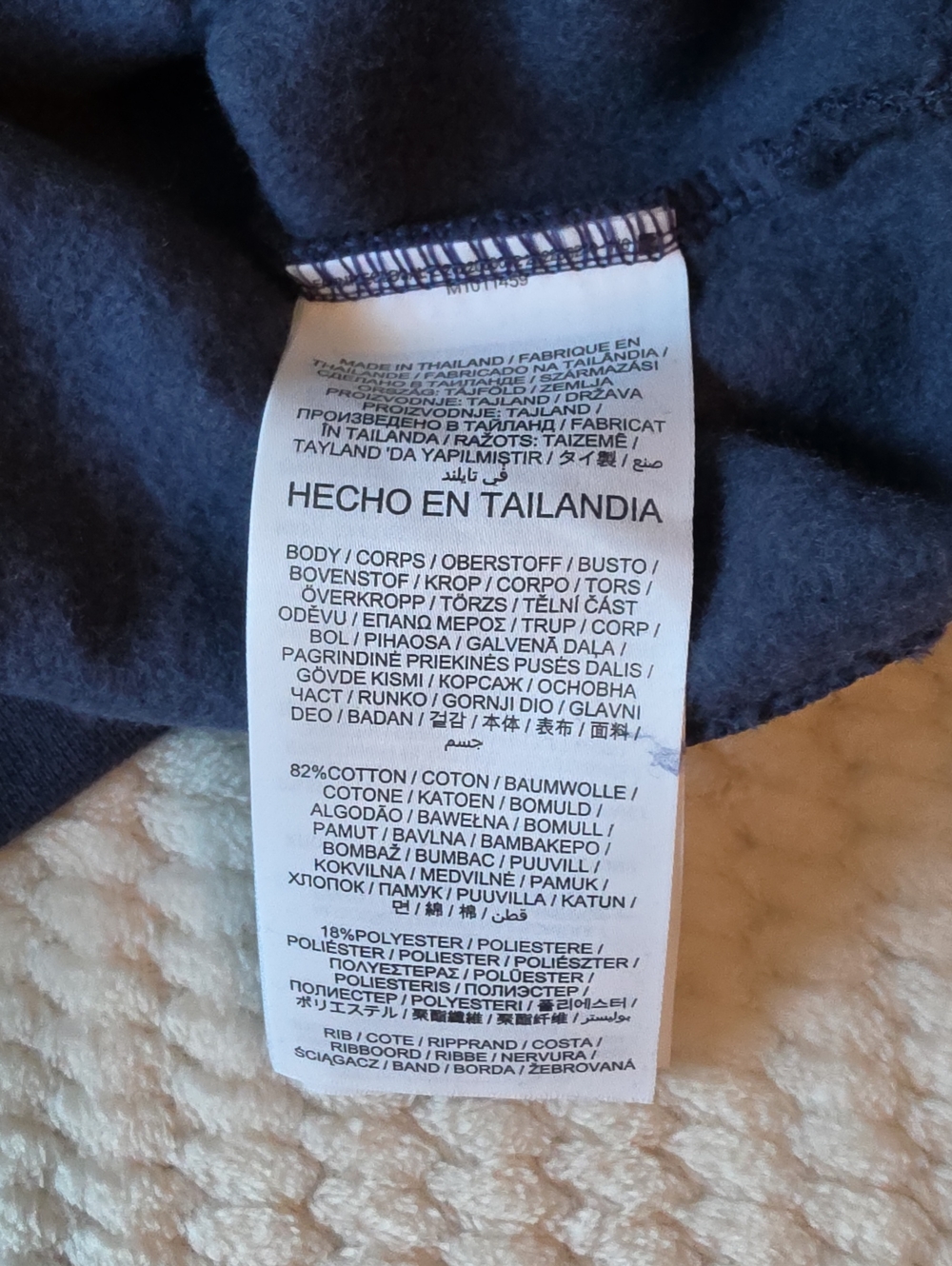 Nike Navy Yankees Pullover Hoodie Brand New - Picture 6 of 7